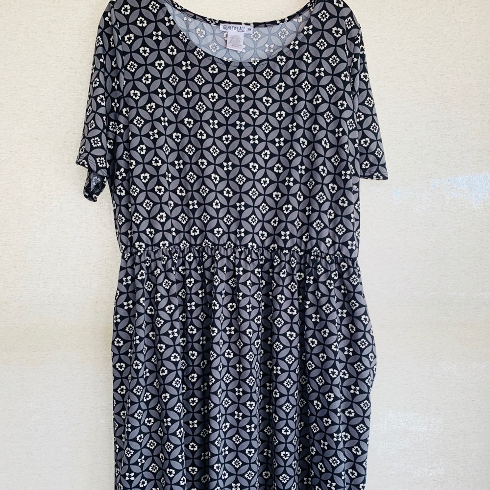 Honey & Lace Windsor Dress